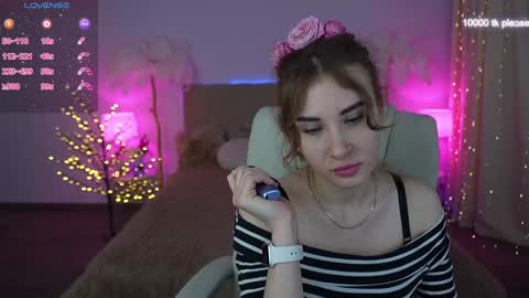 Snapshot of jennyyluv chatting on 01-08-25, 06:52 JENNY online show from 01-08-25, 06:52