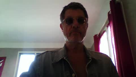 Snapshot of jerflor chatting on 02-17-26, 12:23 jerflor online show from 02-17-26, 12:23