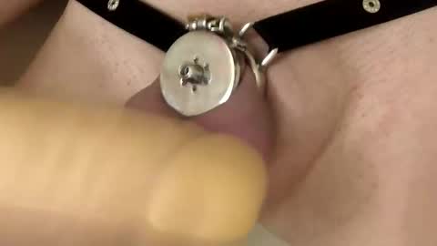 Snapshot of jerksissy32 chatting on 04-22-26, 02:40 Sissy online show from 04-22-26, 02:40