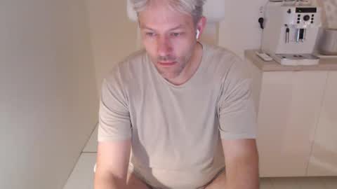 jeroen84nl online show from 11-12-25, 05:19