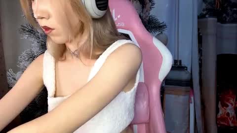 Snapshot of jerrienyhan chatting on 11-29-25, 02:53 jerrienyhan online show from 11-29-25, 02:53