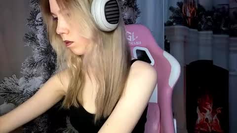 Snapshot of jerrienyhan chatting on 12-01-25, 01:38 jerrienyhan online show from 12-01-25, 01:38