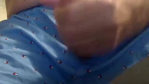 Snapshot of jerryb19027 chatting on 10-17-25, 05:10 jerryb19027 online show from 10-17-25, 05:10