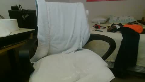 Snapshot of jerrysteinman69 chatting on 02-01-26, 09:19 Girth Brooks online show from 02-01-26, 09:19