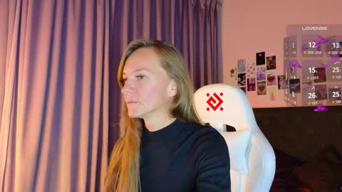 Snapshot of jesica_moon_peachy chatting on 09-26-25, 01:31 jesica_moon_peachy online show from 09-26-25, 01:31