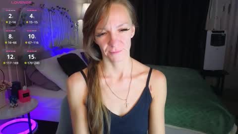 Snapshot of jesica_moon_peachy chatting on 11-15-25, 01:36 jesica_moon_peachy online show from 11-15-25, 01:36