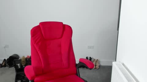 MistressJesicaCoper online show from 03-09-25, 12:53