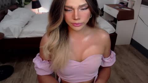 Snapshot of jesie_hot69 chatting on 07-15-26, 04:51 jesie_hot69 online show from 07-15-26, 04:51