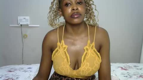 Snapshot of jessajoyy chatting on 10-06-25, 05:05 jessajoyy online show from 10-06-25, 05:05