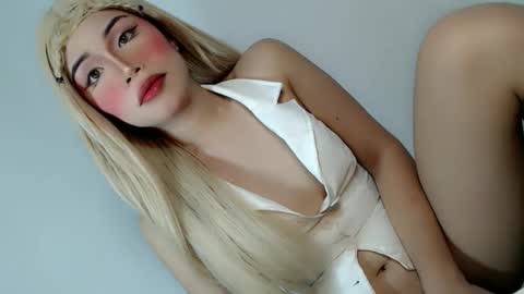 Snapshot of jessalicious1 chatting on 04-28-26, 11:37 jessalicious1 online show from 04-28-26, 11:37