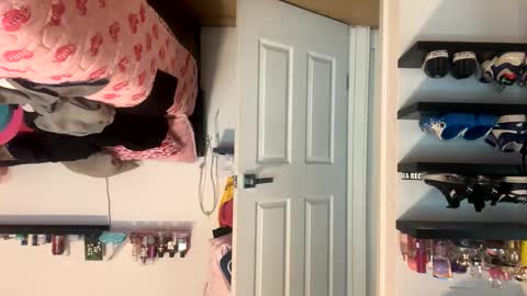 Hungjessy online show from 05-08-26, 04:56