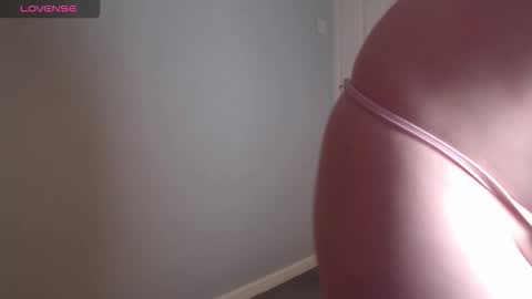 Snapshot of jessemanx chatting on 01-17-26, 07:17 Mona Minx online show from 01-17-26, 07:17