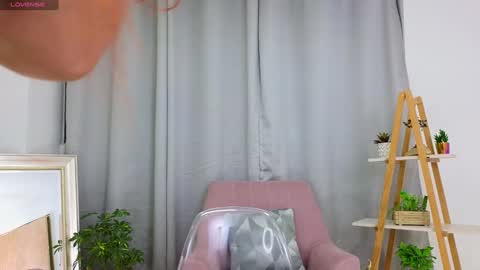 bella  adams online show from 01-26-25, 09:51