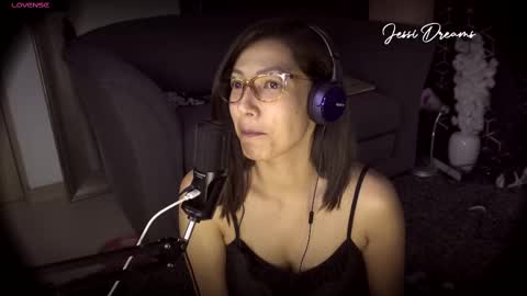Jessica Gomez online show from 10-15-25, 04:34