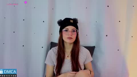 Snapshot of jessi_walker chatting on 06-19-26, 03:11 Jessi online show from 06-19-26, 03:11