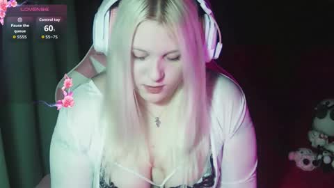 Snapshot of jessiangels chatting on 10-29-25, 10:22 jessiangels online show from 10-29-25, 10:22