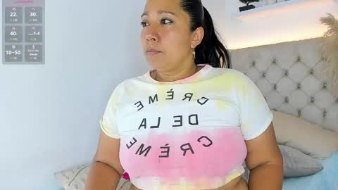 Snapshot of jessica__milf chatting on 05-25-26, 07:09 jessica__milf online show from 05-25-26, 07:09