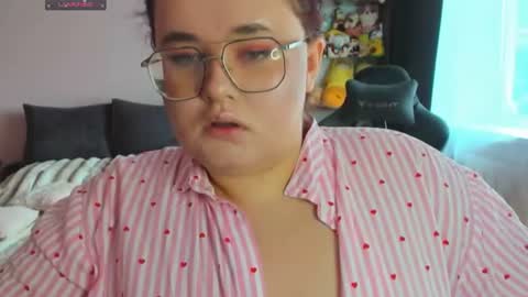 Snapshot of jessica_joy_ chatting on 07-14-26, 06:51 Natalia online show from 07-14-26, 06:51