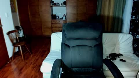 Snapshot of jessica_rabbit777_ chatting on 01-10-25, 12:17 jessica_rabbit777_ online show from 01-10-25, 12:17