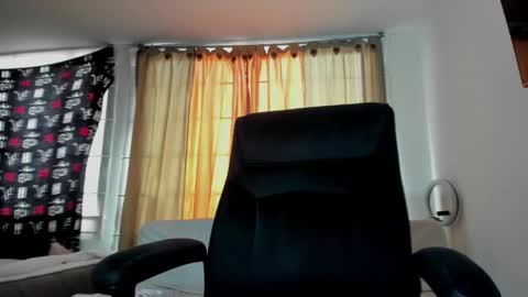 Snapshot of jessica_rabbit777_ chatting on 02-16-25, 09:48 jessica_rabbit777_ online show from 02-16-25, 09:48