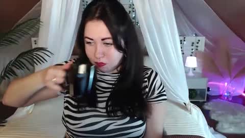 jessicaevanse online show from 11-22-25, 06:23