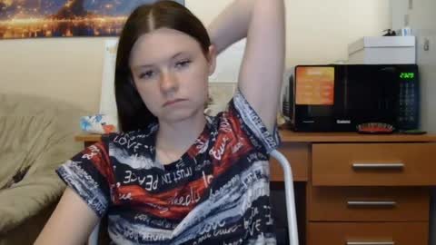 Snapshot of jessicaholland1 chatting on 06-21-26, 06:32 jessicaholland1 online show from 06-21-26, 06:32