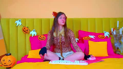 Jessica online show from 10-28-25, 07:01