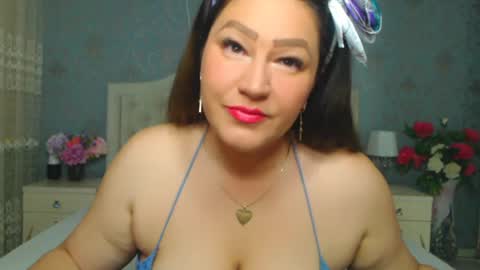 Snapshot of jessicalove20 chatting on 05-07-26, 04:29 single mommy online show from 05-07-26, 04:29