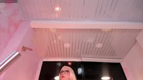 JESSI AND NAOMI online show from 07-11-26, 04:37