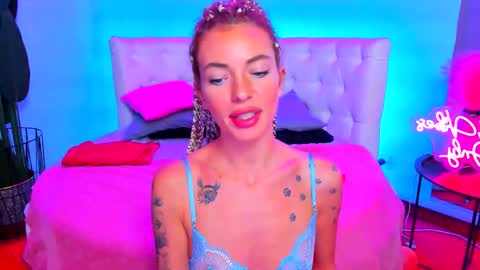 Snapshot of jessicasky_ chatting on 10-21-25, 05:57 Jessy online show from 10-21-25, 05:57