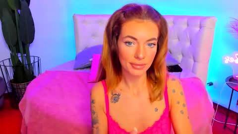 Snapshot of jessicasky_ chatting on 10-25-25, 07:52 Jessy online show from 10-25-25, 07:52