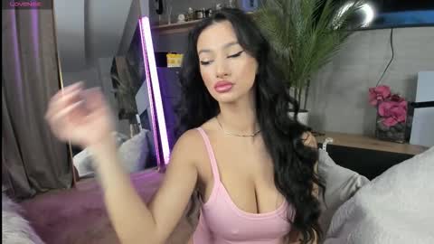 Jess online show from 11-04-25, 04:44