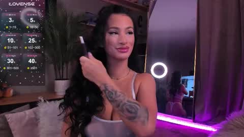 Jess online show from 11-17-25, 04:40