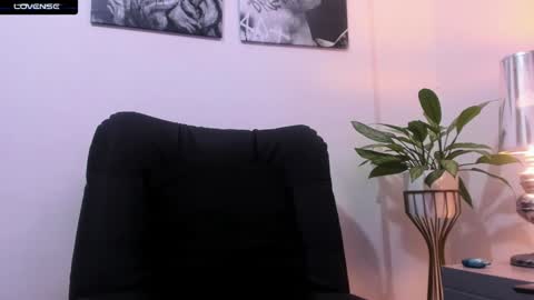 Snapshot of jessid_cutson chatting on 01-26-25, 08:56 Jessid online show from 01-26-25, 08:56