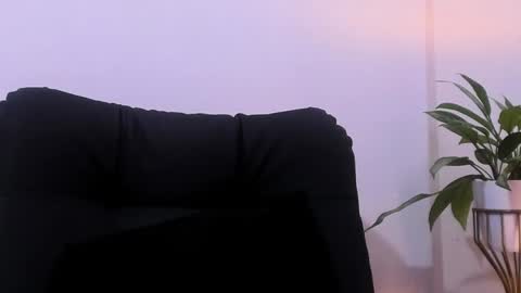 Snapshot of jessid_cutson chatting on 02-05-25, 01:58 Jessid online show from 02-05-25, 01:58