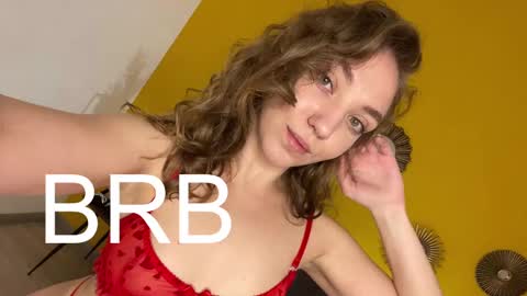 Snapshot of jessie_curlyy chatting on 03-11-25, 04:43 Jessie online show from 03-11-25, 04:43