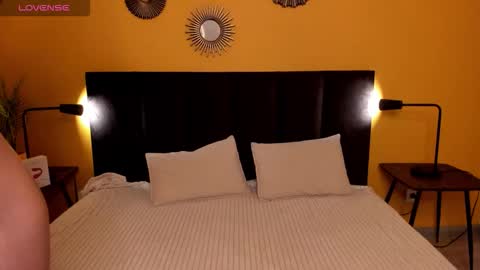 Snapshot of jessie_curlyy chatting on 10-06-25, 03:04 Jessie online show from 10-06-25, 03:04