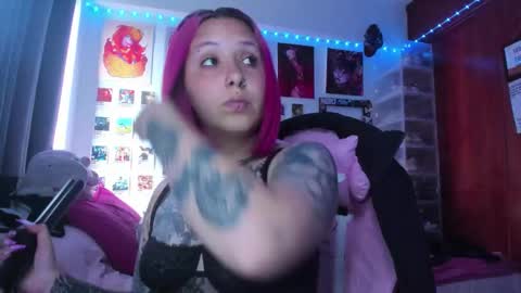 Snapshot of jessie_williams_01 chatting on 03-05-26, 07:10 Your Sweet Angel online show from 03-05-26, 07:10