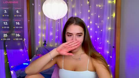 Snapshot of jessiestarz chatting on 12-19-24, 02:24 Jessi online show from 12-19-24, 02:24