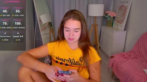 Snapshot of jessiestarz chatting on 05-14-26, 02:24 Jessi online show from 05-14-26, 02:24