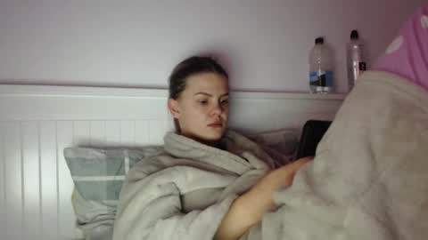 jessieryan online show from 11-07-25, 04:45