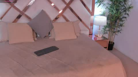 JESSICA STONNE online show from 03-31-26, 06:36