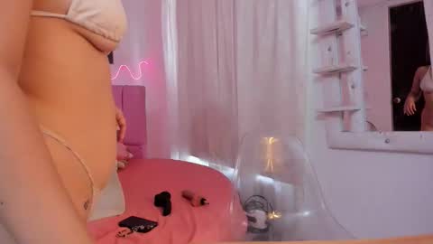 Snapshot of jessika_horny01 chatting on 02-14-26, 09:33 jessica online show from 02-14-26, 09:33