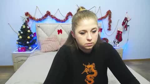 Snapshot of jessikadaniels chatting on 12-17-24, 07:29 Jess online show from 12-17-24, 07:29