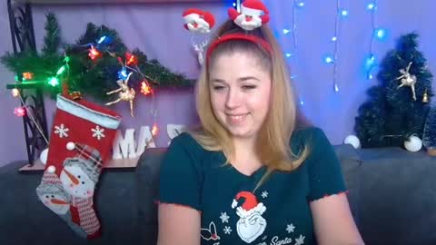 Snapshot of jessikadaniels chatting on 12-18-24, 10:40 Jess online show from 12-18-24, 10:40