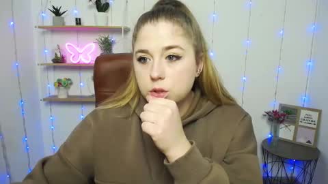 Snapshot of jessikadaniels chatting on 01-22-25, 07:03 Jess online show from 01-22-25, 07:03