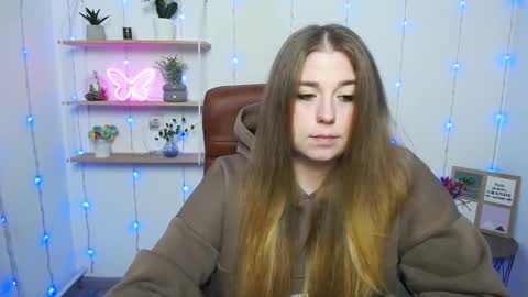 Snapshot of jessikadaniels chatting on 01-22-25, 10:07 Jess online show from 01-22-25, 10:07