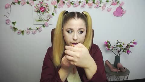 Snapshot of jessikadaniels chatting on 09-14-25, 06:56 Jess online show from 09-14-25, 06:56