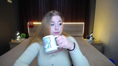 Snapshot of jessikadaniels chatting on 10-07-25, 06:43 Jess online show from 10-07-25, 06:43