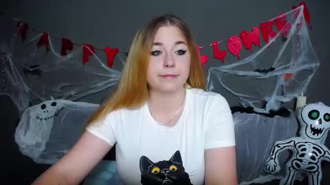 Snapshot of jessikadaniels chatting on 10-27-25, 07:23 Jess online show from 10-27-25, 07:23